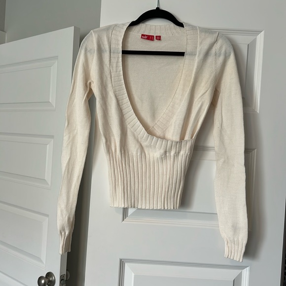 PUMA Cream Fitted Sweater - Picture 1 of 3